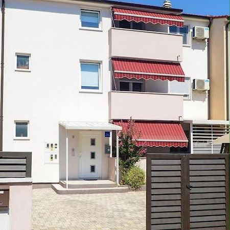 Liam Apartment พูลา ภายนอก รูปภาพ